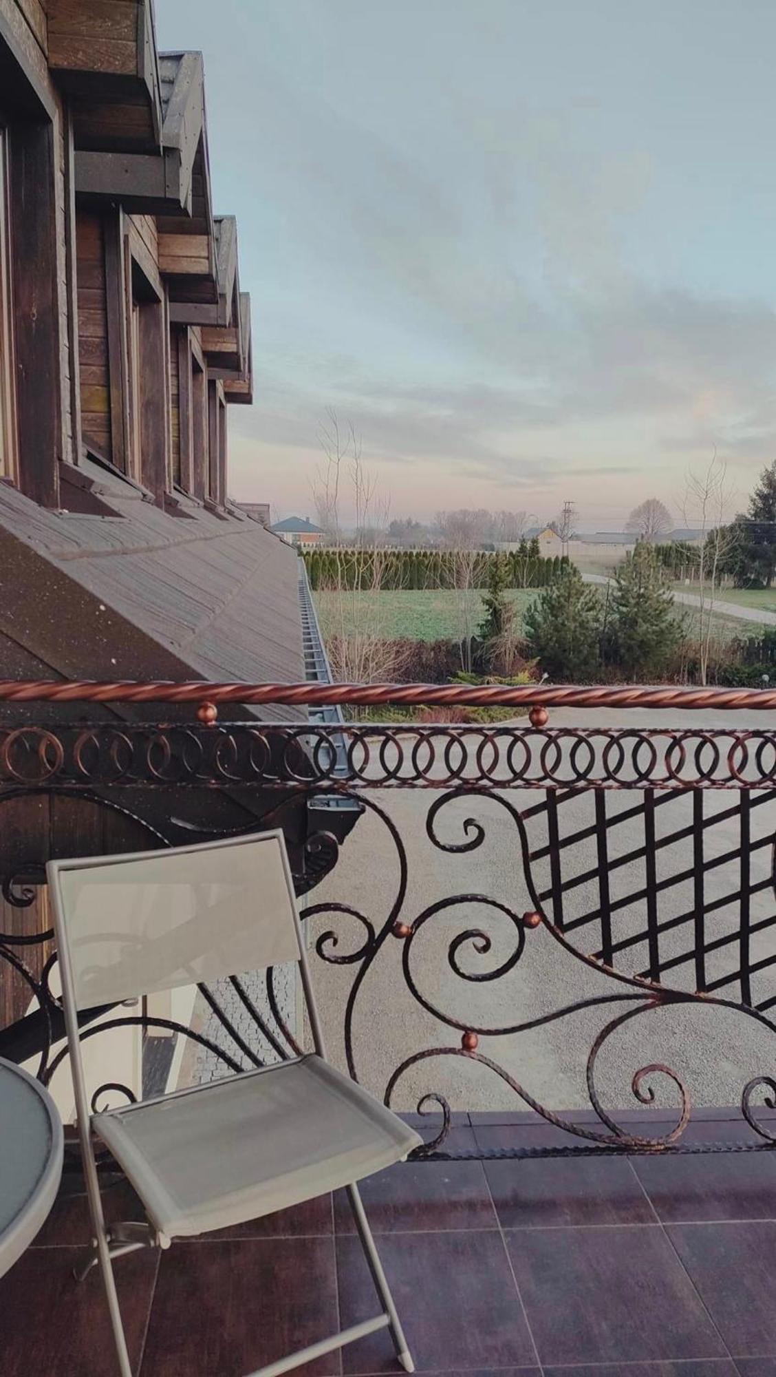 Osrodek Bialy Lew Bed & Breakfast Wojciechow  Exterior photo